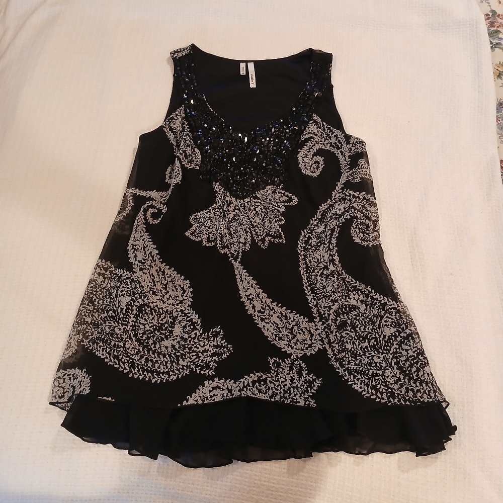 Studio Y Black and White Sleeveless Top with Sequins